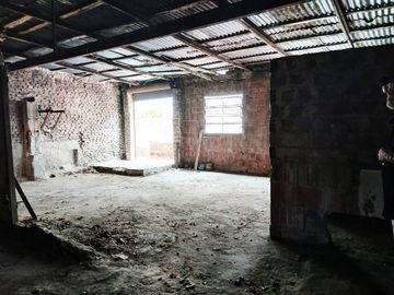 Galpón c/departamento de 123 m2 a terminar en P.A.