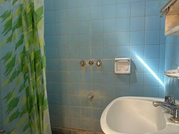 CASA (PH) VENTA,  ARROYO SECO, A REFACCIONAR