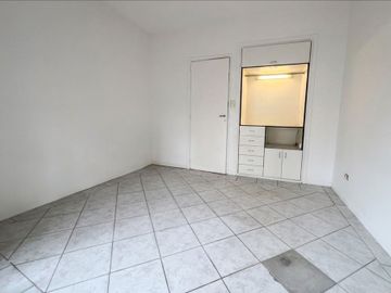 Venta Dpto 2 Amb Vicente Lopez c/ Cochera y Balcon