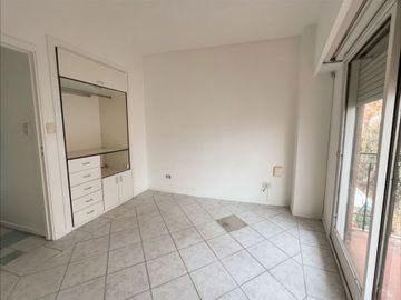 Venta Dpto 2 Amb Vicente Lopez c/ Cochera y Balcon