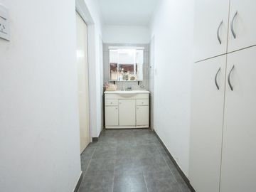 VENTA CASA CON AMPLIO TERRENO, PILETA Y GALPÓN