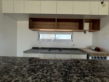 CASA 4 AMBIENTES BARRIO LAGUNA AZUL