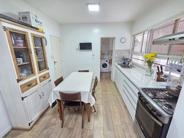 Venta 4 ambientes Recoleta Patio Cochera Balcón
