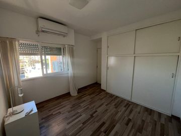 Departamento de dos dormitorios con cochera