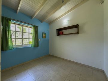 CASAS EN VENTA EN GONNET PARQUE Y PILETA