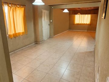 OPORTUNIDAD - DOS CASAS EN UN MISMO TERRENO