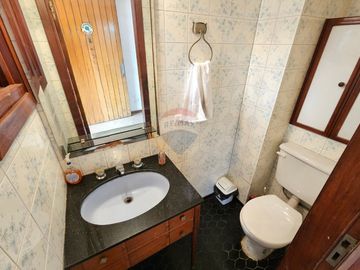 VENTA CASA DE 4 AMB. CON JARDÍN, QUINCHO Y PILETA