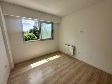 VENTA DEPTO 3 AMBIENTES CON COCHERA BERNAL CENTRO