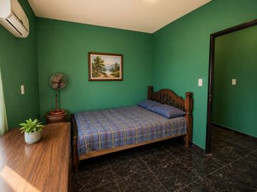 VENTA CASA FIN DE SEMANA-PILETA QUINCHO-OLIVEROS
