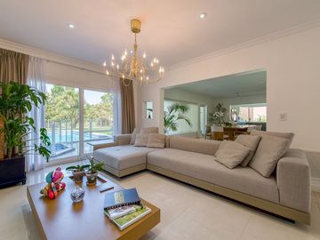CASA 6 AMBIENTES PISCINA VISTA A GOLF SAINT THOMAS