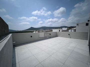 Casa en Venta/Renta en Capital Sur con recamara en PB