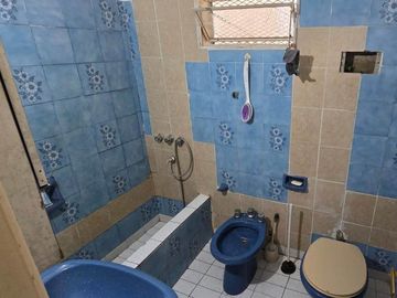 VENTA - DOS CASAS DE 2 DORMITORIOS, UNA A TERMINAR