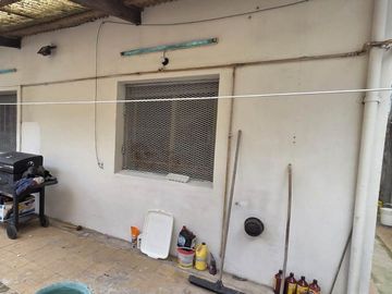 VENTA - DOS CASAS DE 2 DORMITORIOS, UNA A TERMINAR