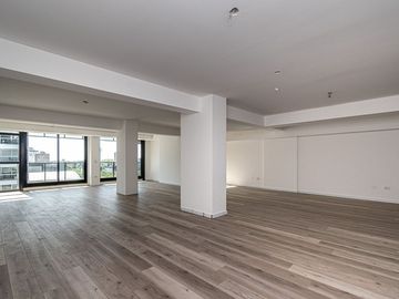 VENTA OFICINA 136M2 EDIFICIO CORPORATIVO BELGRANO