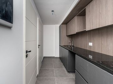 VENTA OFICINA 136M2 EDIFICIO CORPORATIVO BELGRANO