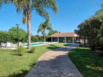 VENTA CASA 3 DORMITORIOS BARRIO RESIDENCIAL RURAL