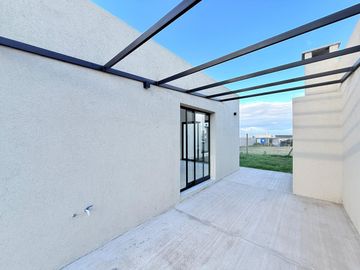 VENTA CASA 2 DORMITORIOS - ETAPA 4 DOCTA AVENIDA