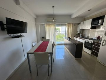 DEPARTAMENTO DOS AMB AMOBLADO  CON BALCÓN AL FTE