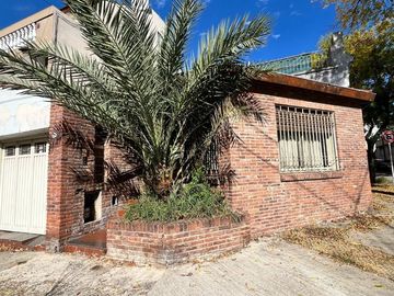 VENTA CASA LOTE PROPIO A REFACCIONAR VILLA URQUIZA