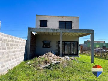 CASA 4 AMBIENTES EN VENTA EN ALEJANDRO PETION
