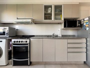 VENTA MONOAMBIENTE CON BALCON EN BALVANERA