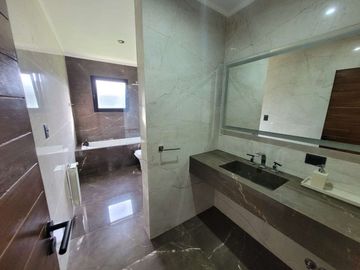 VENTA CASA 6 AMB SAUNA JACUZZI PILETA PERMUTA