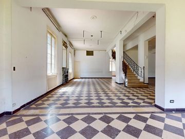 CASA EN VENTA 5 AMBIENTES CASTELAR NORTE