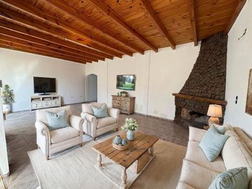 VENTA CASA 5 AMB DON TORCUATO APTO CREDITO PILETA