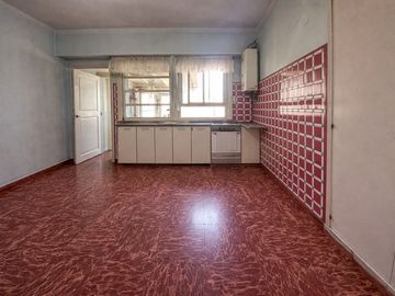 CASA PARA 2 FAMILIAS VENTA LANUS GALPON JARDIN