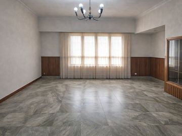 CASA PARA 2 FAMILIAS VENTA LANUS GALPON JARDIN