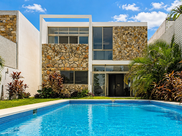 Casa en Venta al Norte de Mérida, Conkal, con piscina