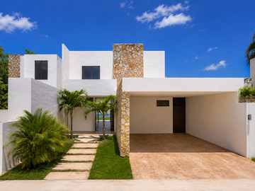 Casa en Venta al Norte de Mérida, Conkal, con piscina