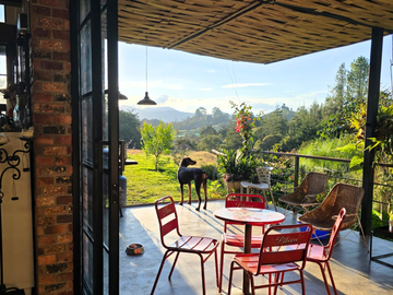 HERMOSA CASA CAMPESTRE EN VENTA EN EL RETIRO