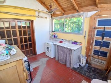 CASA PH 5 AMBIENTES VENTA BERNAL OESTE GARAGE