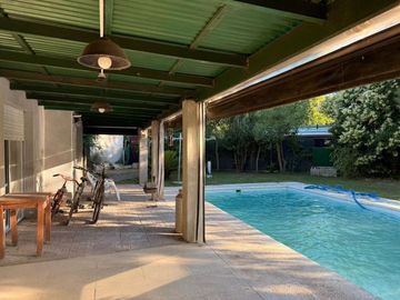 VENTA Casa Cuatro Ambientes en Lomas Altas