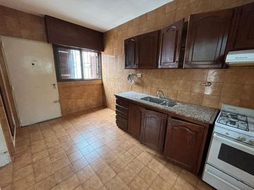 CASA EN VENTA EN PERGAMINO EN ZONA CENTRICA