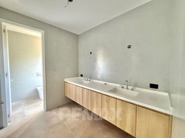 VENTA CASA 5 AMB. PILARA TILBURY FINANCIACIÓN