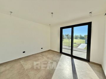 VENTA CASA 5 AMB. PILARA TILBURY FINANCIACIÓN