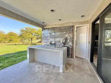 VENTA CASA 5 AMB. PILARA TILBURY FINANCIACIÓN