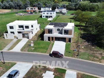 VENTA CASA 5 AMB. PILARA TILBURY FINANCIACIÓN