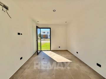 VENTA CASA 5 AMB. PILARA TILBURY FINANCIACIÓN