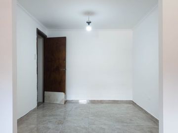 VENTA CASA 3 AMB CON PATIO, PILETA Y COCHERA