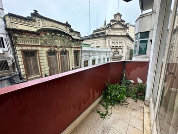 Venta dpto 3 dormitorios Microcentro