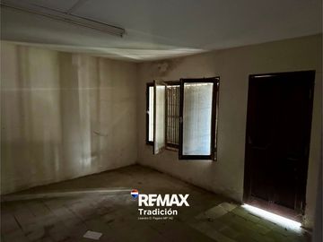 Casa 3 dorm. en venta – Sáenz Peña – 2 locales