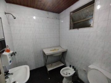 GALPON EN VENTA VARIOS DESTINOS BERISSO