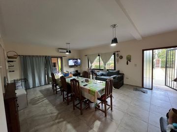 SE VENDE CASA EN BARRIO ALTO LOS PUQUIOS