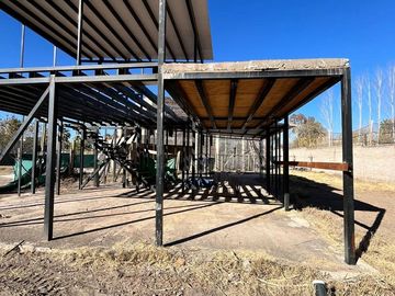 VENTA DE LOTE CON OBRA INICIADA EN STEEL FRAME