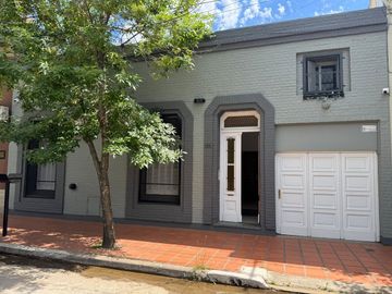 CASA 5/AMB+ESCRITORIO/GARAJE/PATIO/PILETA/QUINCHO!