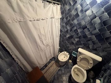 CASA 5/AMB+ESCRITORIO/GARAJE/PATIO/PILETA/QUINCHO!