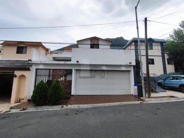 Casa en renta en Cortijo del Río, Monterrey Nuevo León Zona Sur